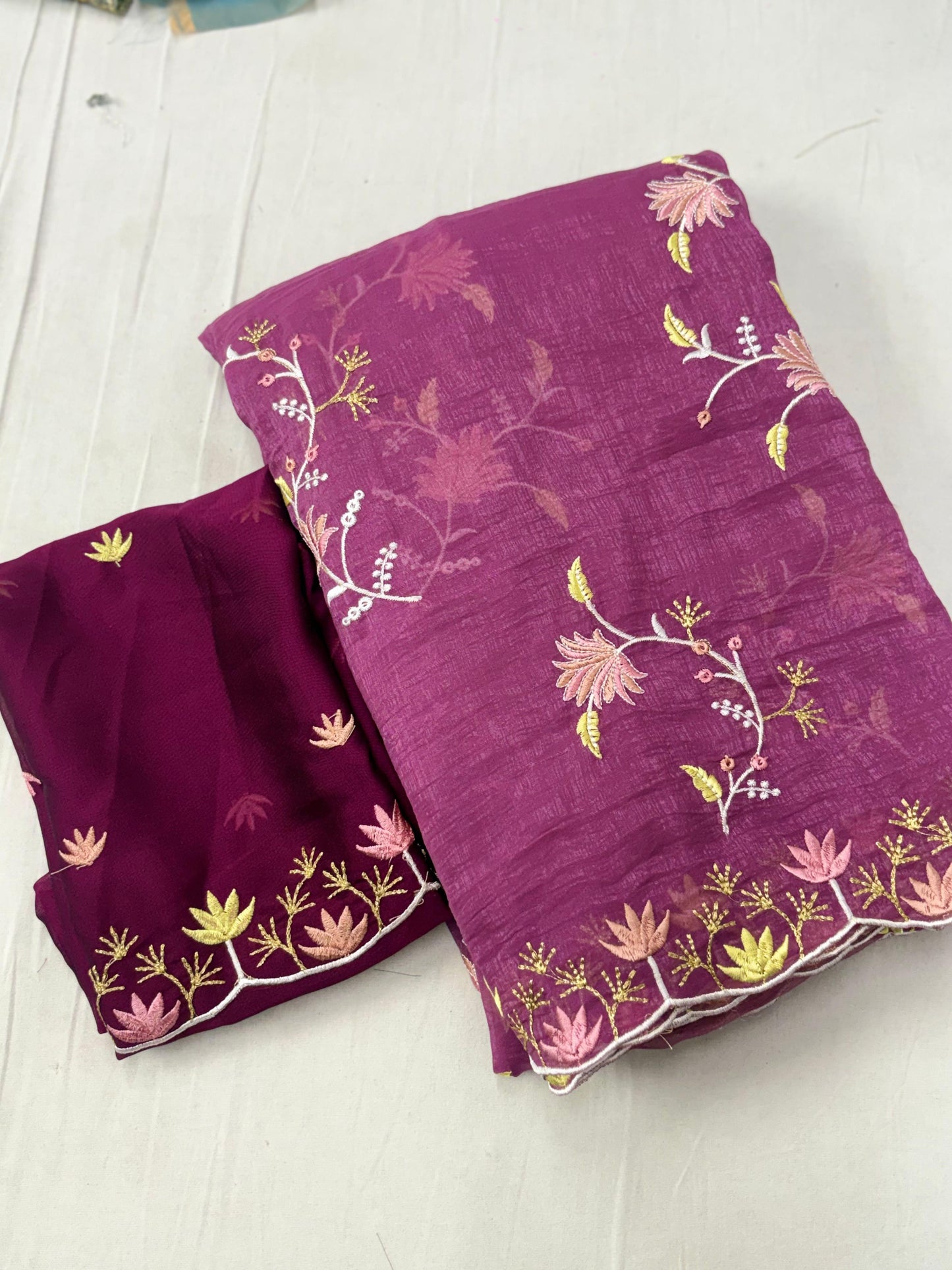 Elegant Floral Embroidered Crunchy Saree with Designer Border