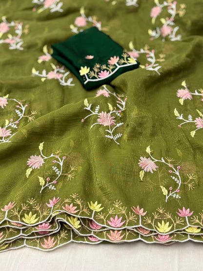 Elegant Floral Embroidered Crunchy Saree with Designer Border